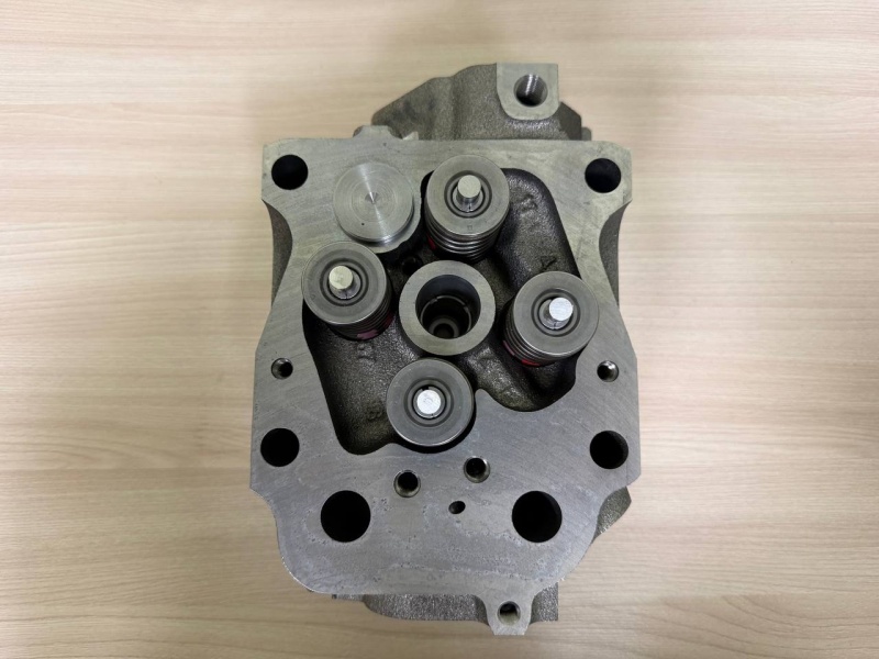 Головка блока цилиндров КамАЗ 5490, Mercedes-Benz Axor / Mercedes-Benz A4570101421 80 